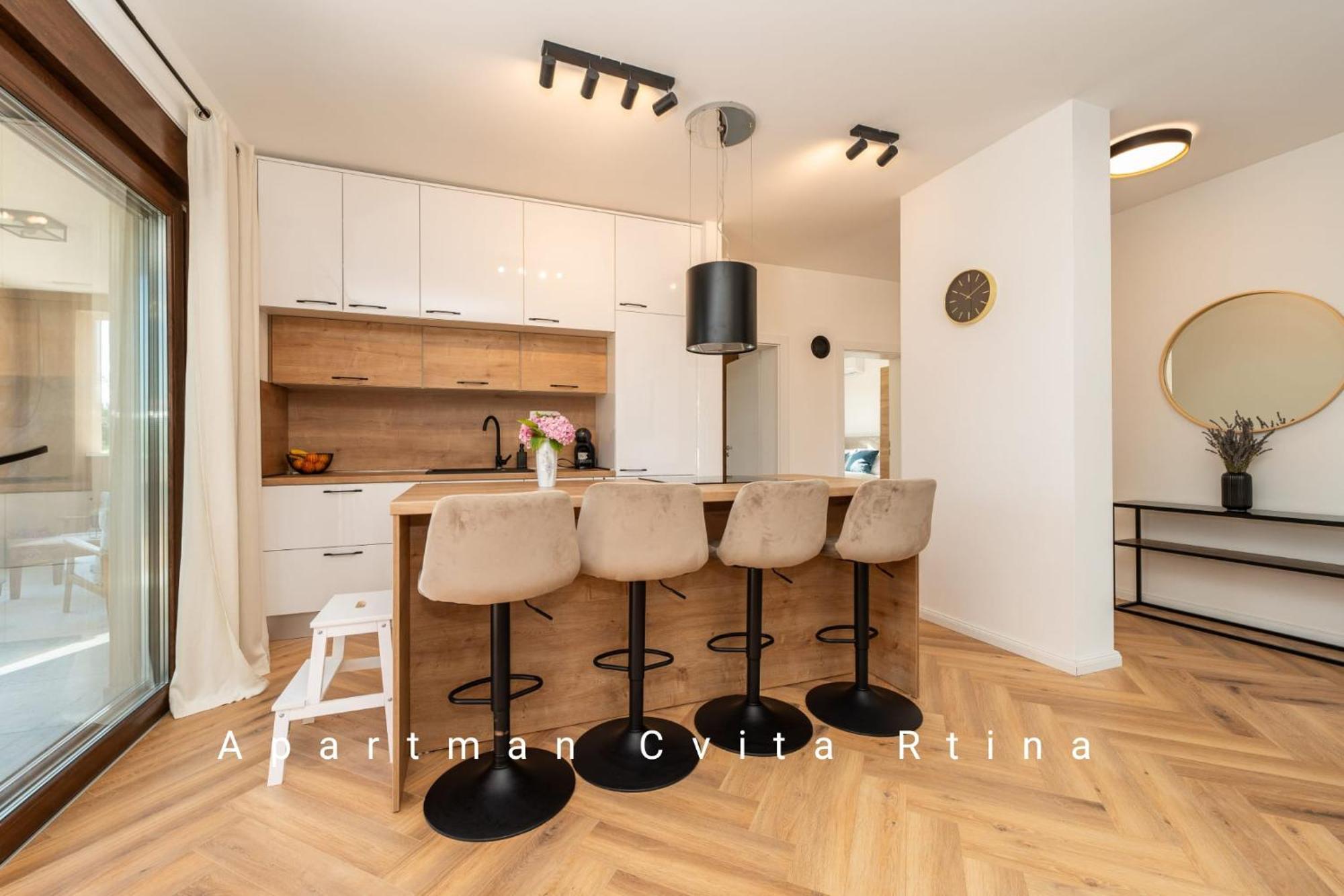 Apartma Cvita *